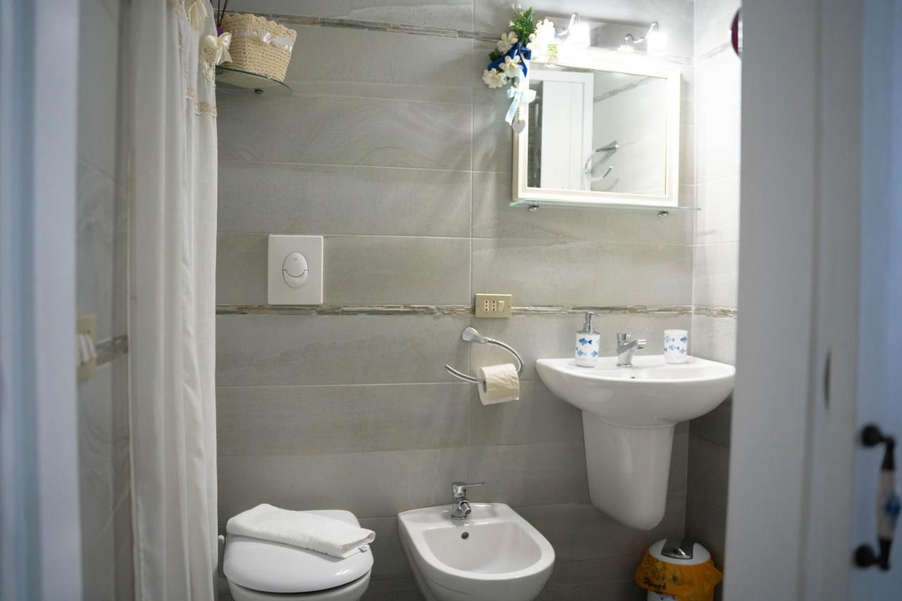Antonia Jess Due Passi Dal Mare- Gessica Hh Apartment Monopoli Ngoại thất bức ảnh